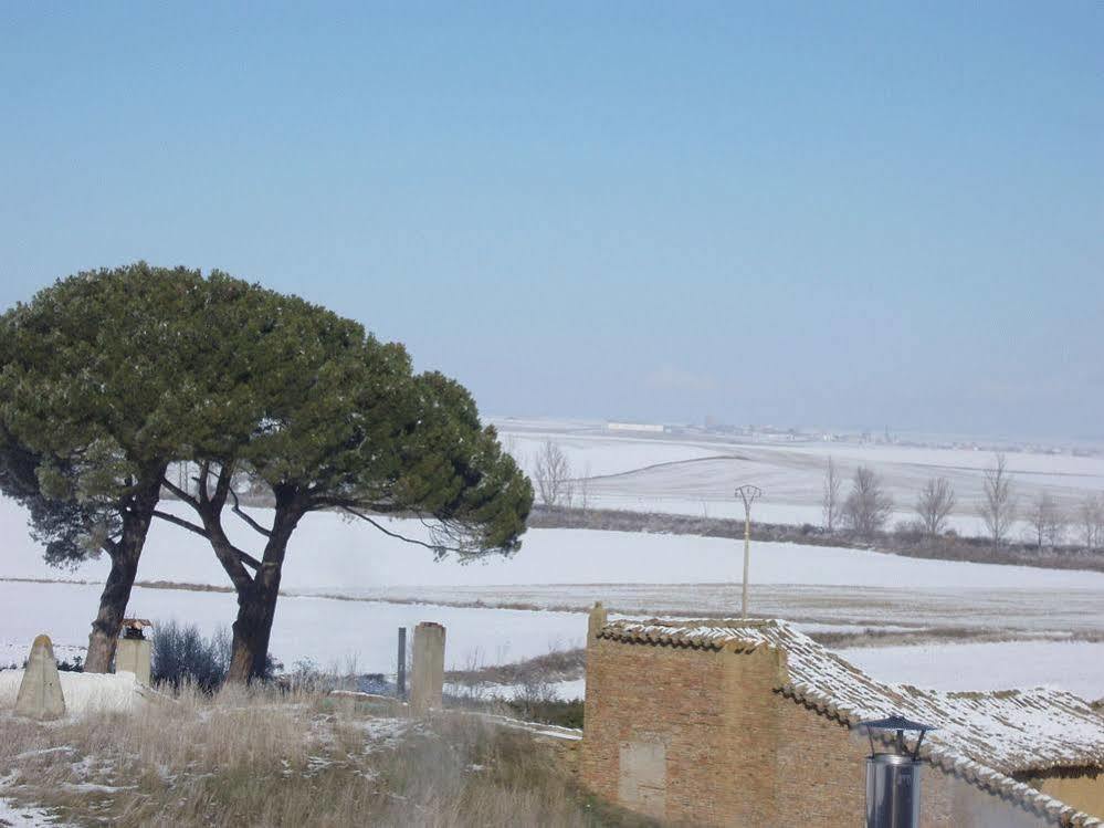 La Casona De Dona Petra Hotell Villarmentero de Campos Eksteriør bilde